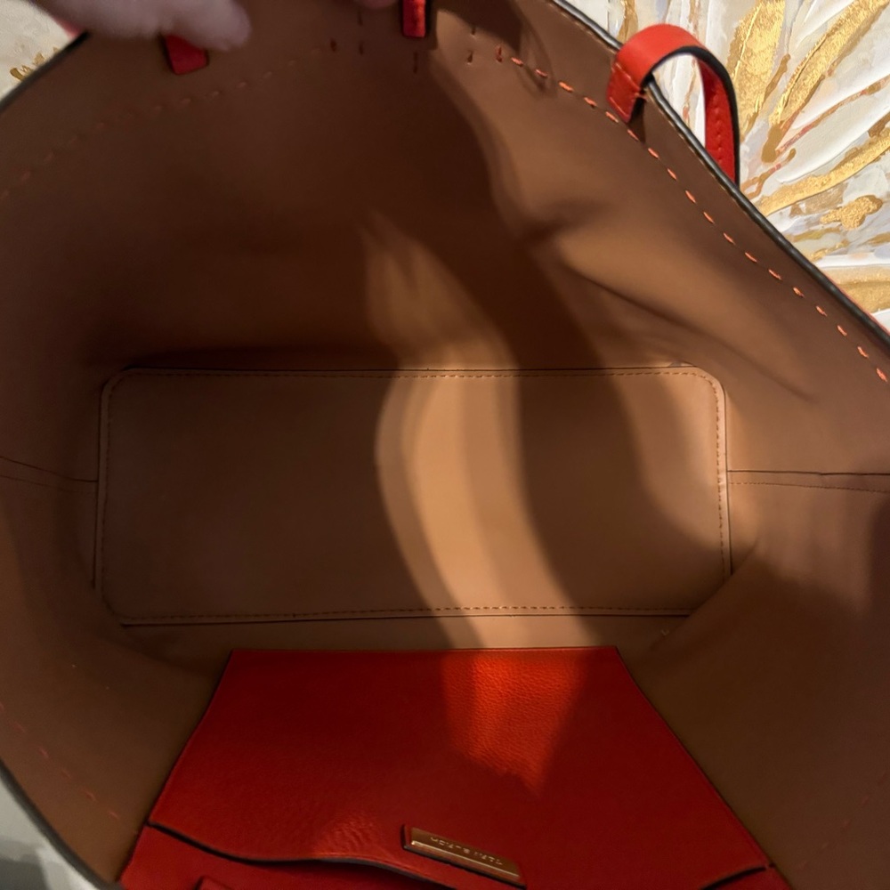 Tory Burch McGraw - Picture 12 of 12